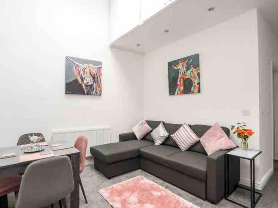 Beeches Bach, 1 Bedroom Cottage With Hot Tub Prestatyn Buitenkant foto